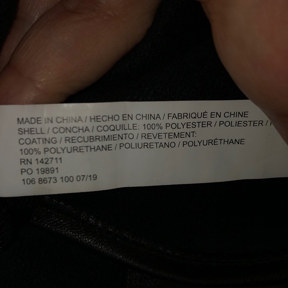 Eloquii black V-neck polyurethane blouse - Picture 8 of 8